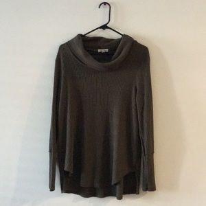 Scoop neck Long sleeve sweater